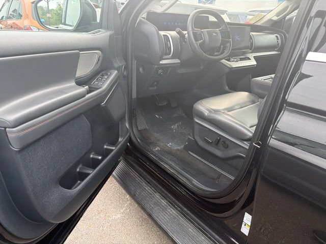 Certified 2025 Ford Expedition Active AWD/4WD image 50