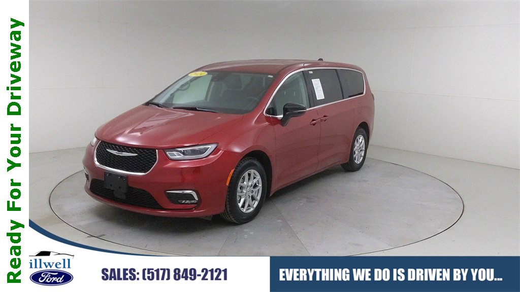 Used 2024 Chrysler Pacifica Touring-L