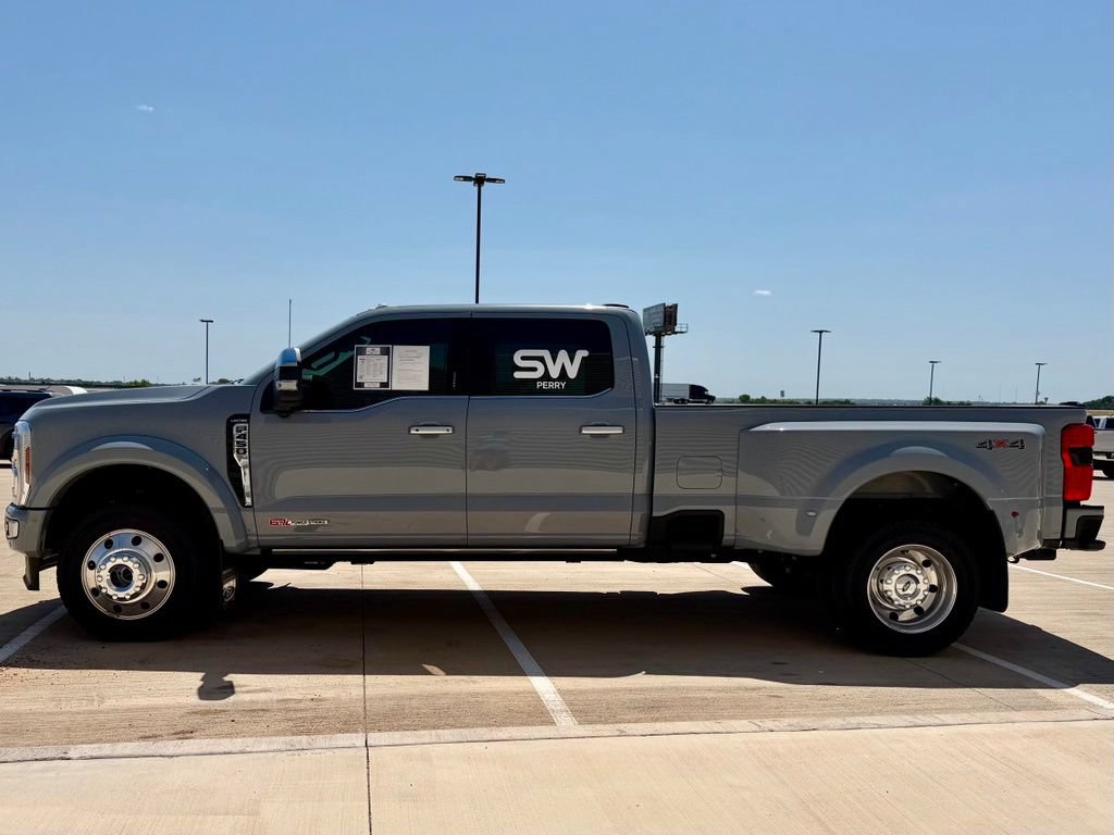 Certified 2024 Ford F450 Limited AWD/4WD image 3