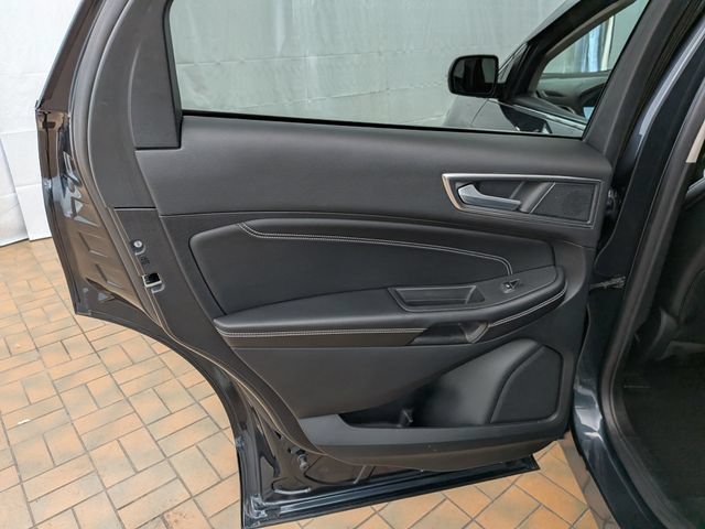 Certified 2022 Ford Edge Titanium w/ Equipment Group 301A AWD/4WD image 21