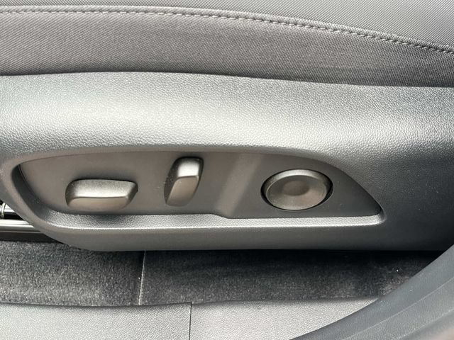 Used 2026 GMC Terrain AT4 w/ Convenience Package III AWD/4WD image 28