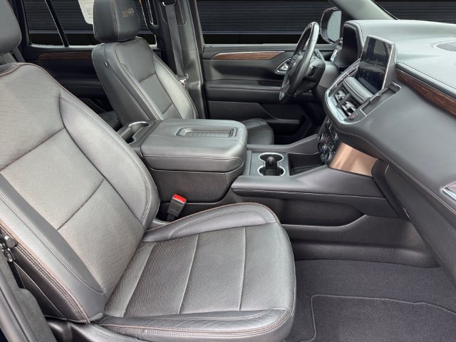 Used 2023 Chevrolet Tahoe High Country AWD/4WD image 15