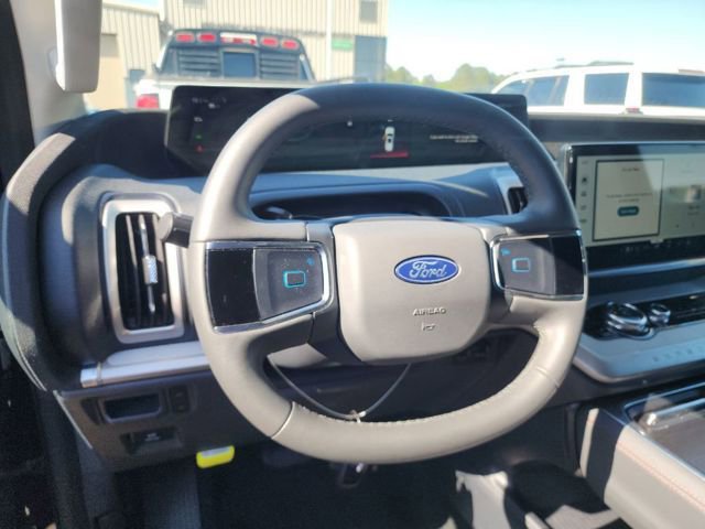 Certified 2025 Ford Expedition Active RWD image 8