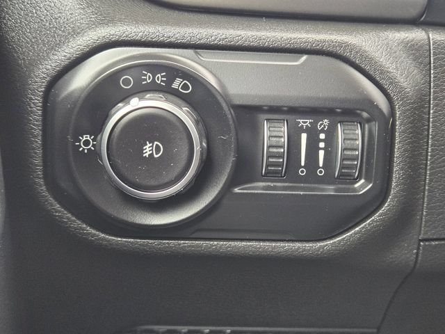 Used 2019 Jeep Wrangler Sport AWD/4WD image 21