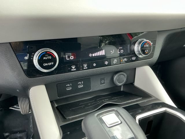 Used 2025 Mitsubishi Outlander SE AWD/4WD image 23