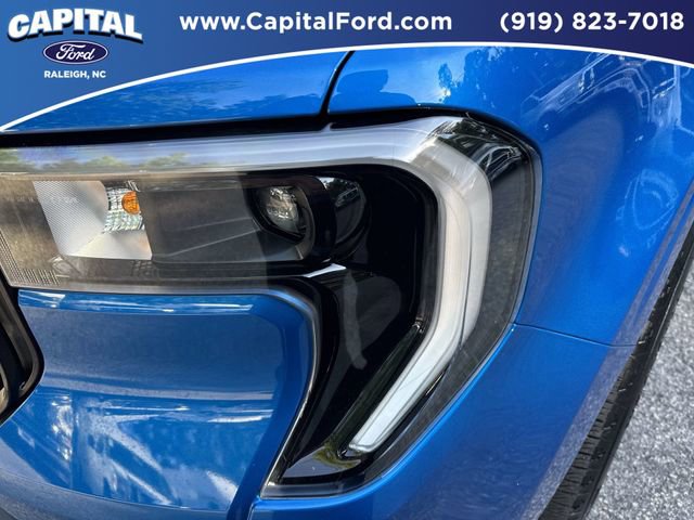 Certified 2025 Ford Maverick Lobo AWD/4WD image 11