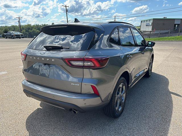Certified 2023 Ford Escape ST-Line w/ Tech Pack #1 AWD/4WD image 4
