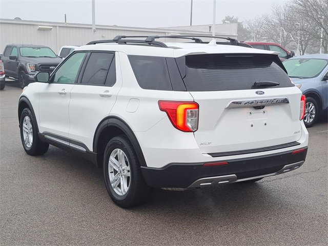 Certified 2022 Ford Explorer XLT w/ Equipment Group 202A image 3
