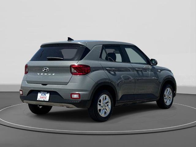 Used 2021 Hyundai Venue SE FWD image 5