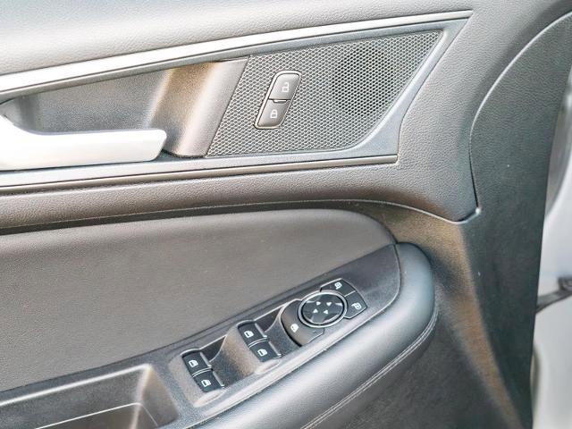 Certified 2024 Ford Edge SE w/ Black Appearance Package image 12