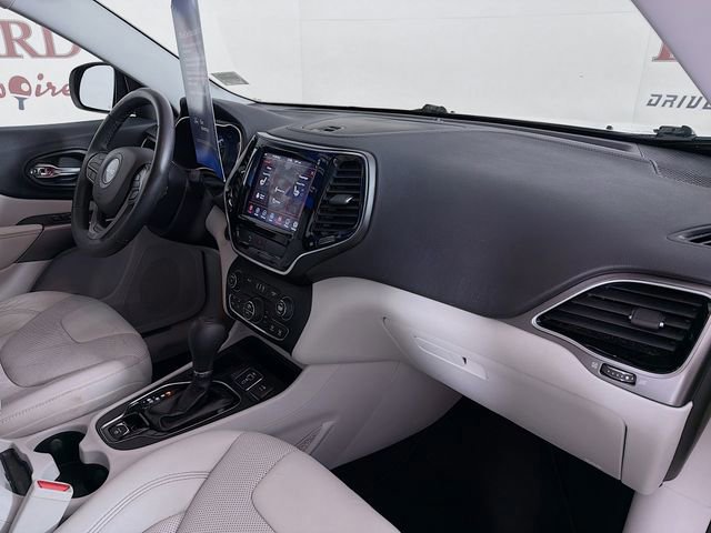 Used 2019 Jeep Cherokee Limited image 32