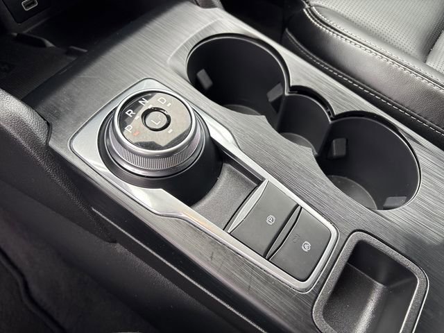 Certified 2025 Ford Escape Platinum AWD/4WD image 31