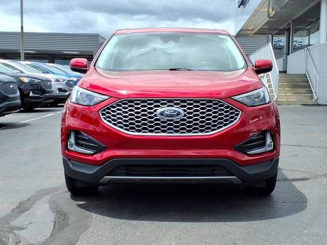 Certified 2023 Ford Edge SEL w/ Convenience Package AWD/4WD image 2