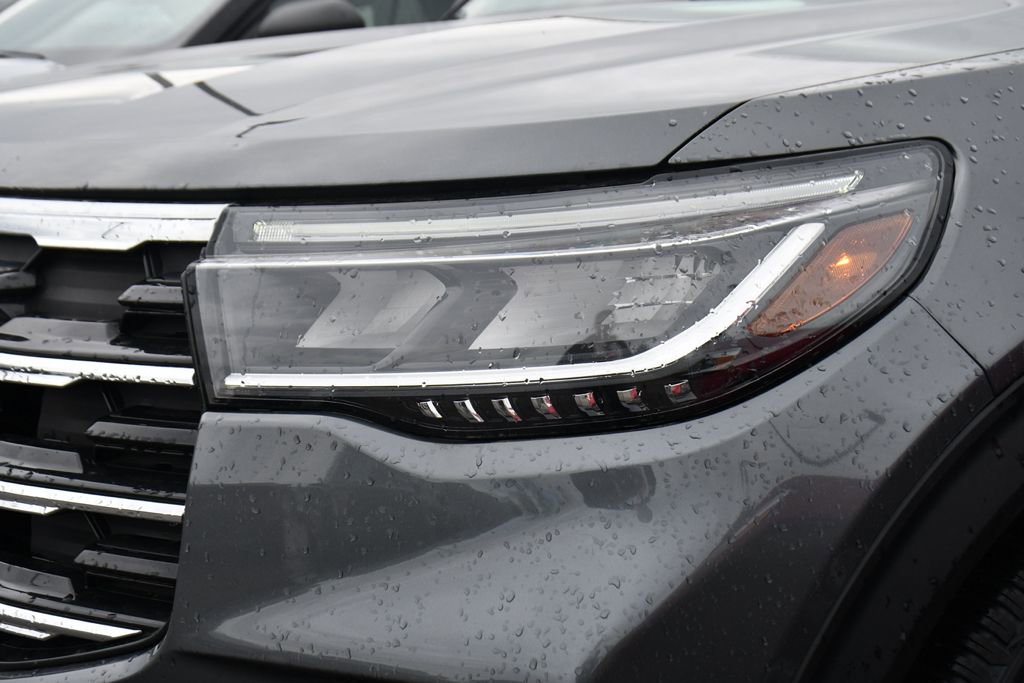 Certified 2025 Ford Explorer Active w/ Active Comfort Package AWD/4WD image 40
