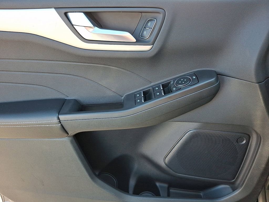 Certified 2022 Ford Escape SEL image 12