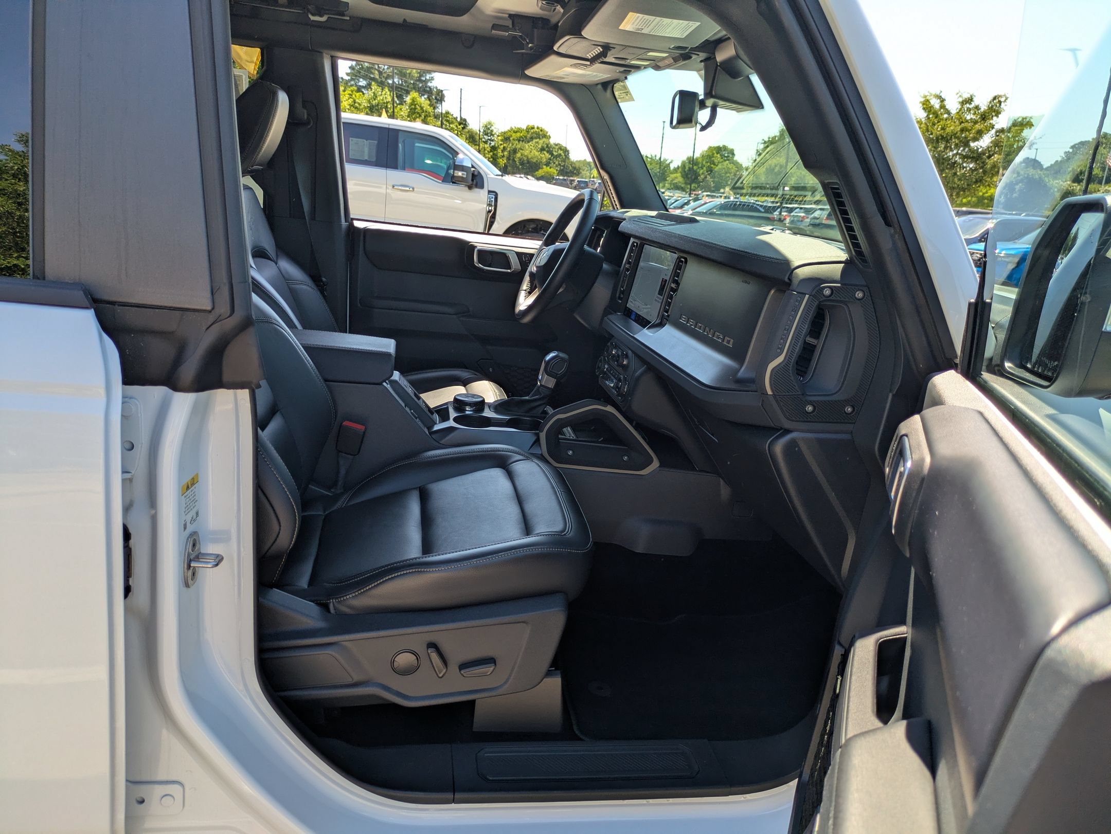 Certified 2025 Ford Bronco Badlands AWD/4WD image 39