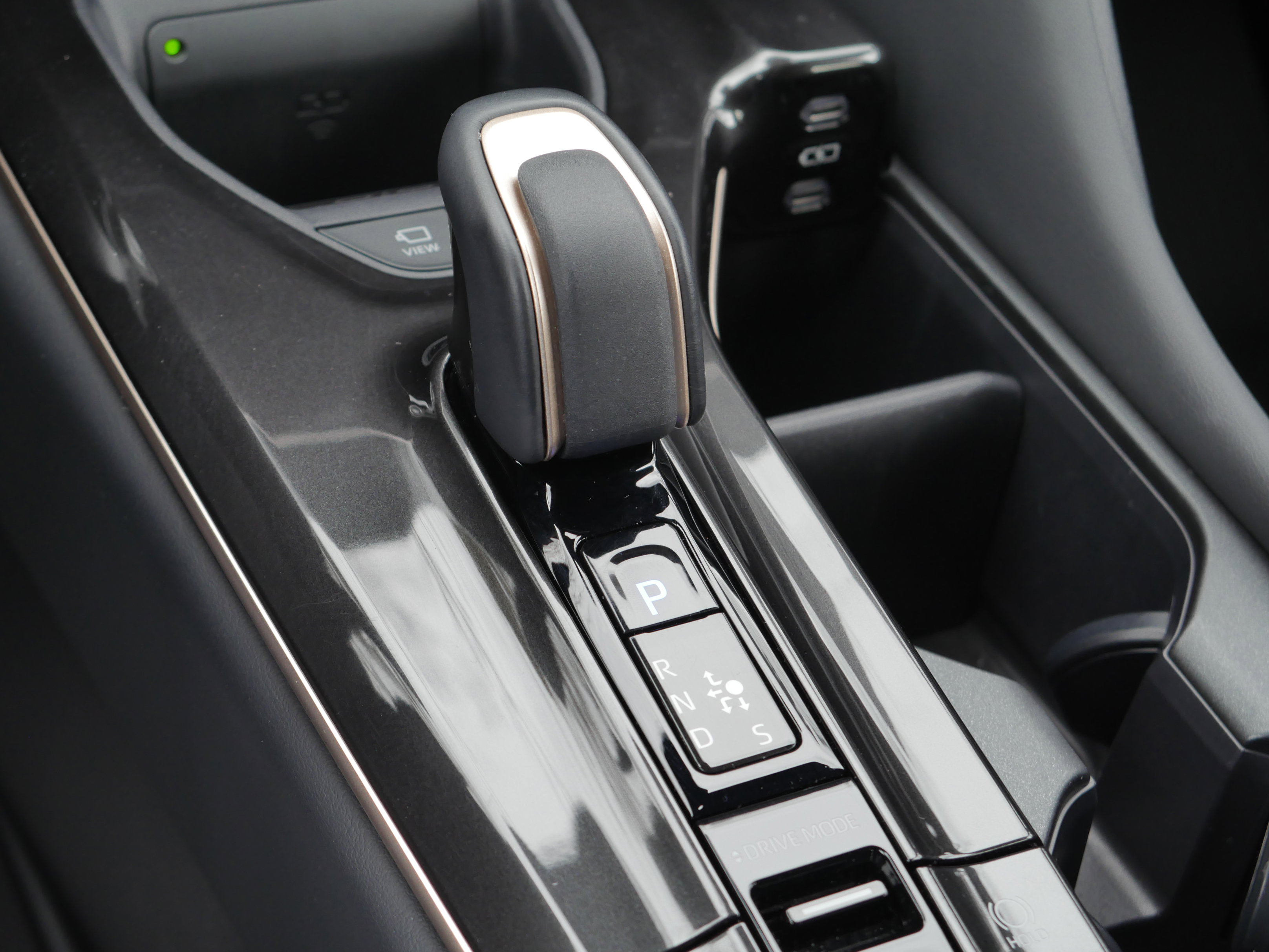 Used 2025 Toyota Crown Signia w/ Advanced Technology Package image 19