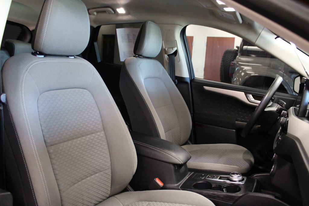 Certified 2020 Ford Escape SE AWD/4WD image 48