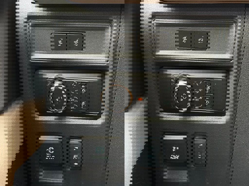 Certified 2024 Ford Expedition Limited image 37