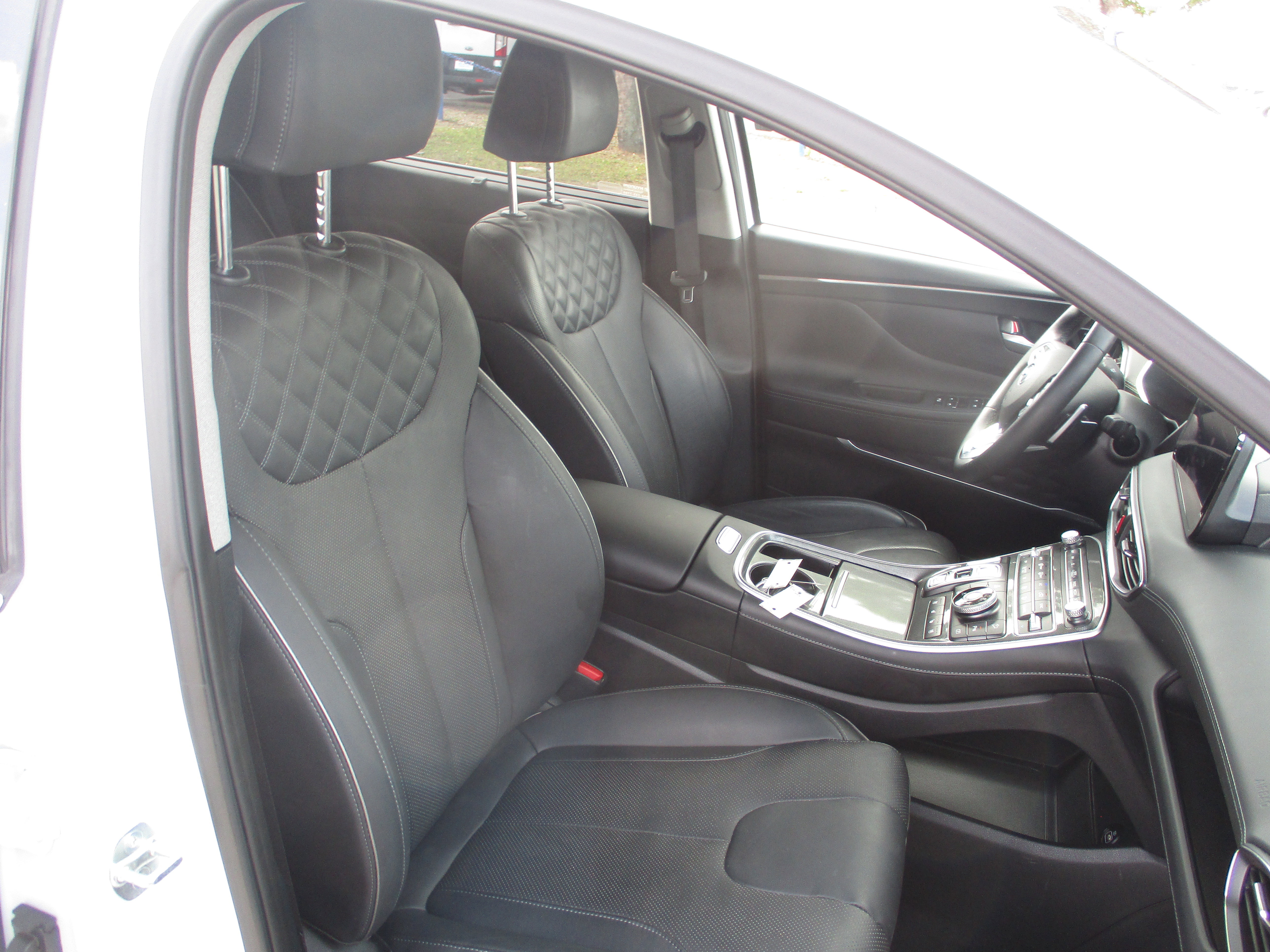 Used 2023 Hyundai Santa Fe Limited AWD/4WD image 13