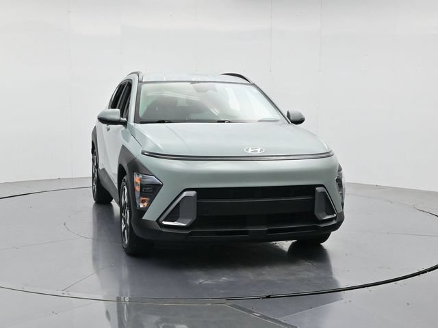 Used 2024 Hyundai Kona SEL FWD image 4