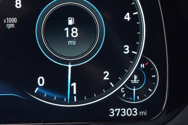 Used 2022 Hyundai Palisade Calligraphy w/ Winter Package image 35