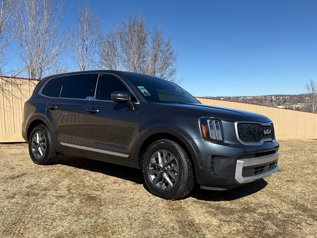 Used 2024 Kia Telluride LX image 7