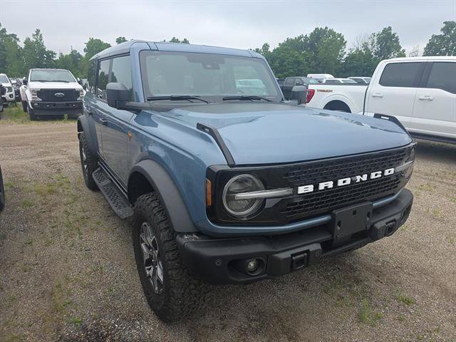 Certified 2025 Ford Bronco Badlands AWD/4WD image 3