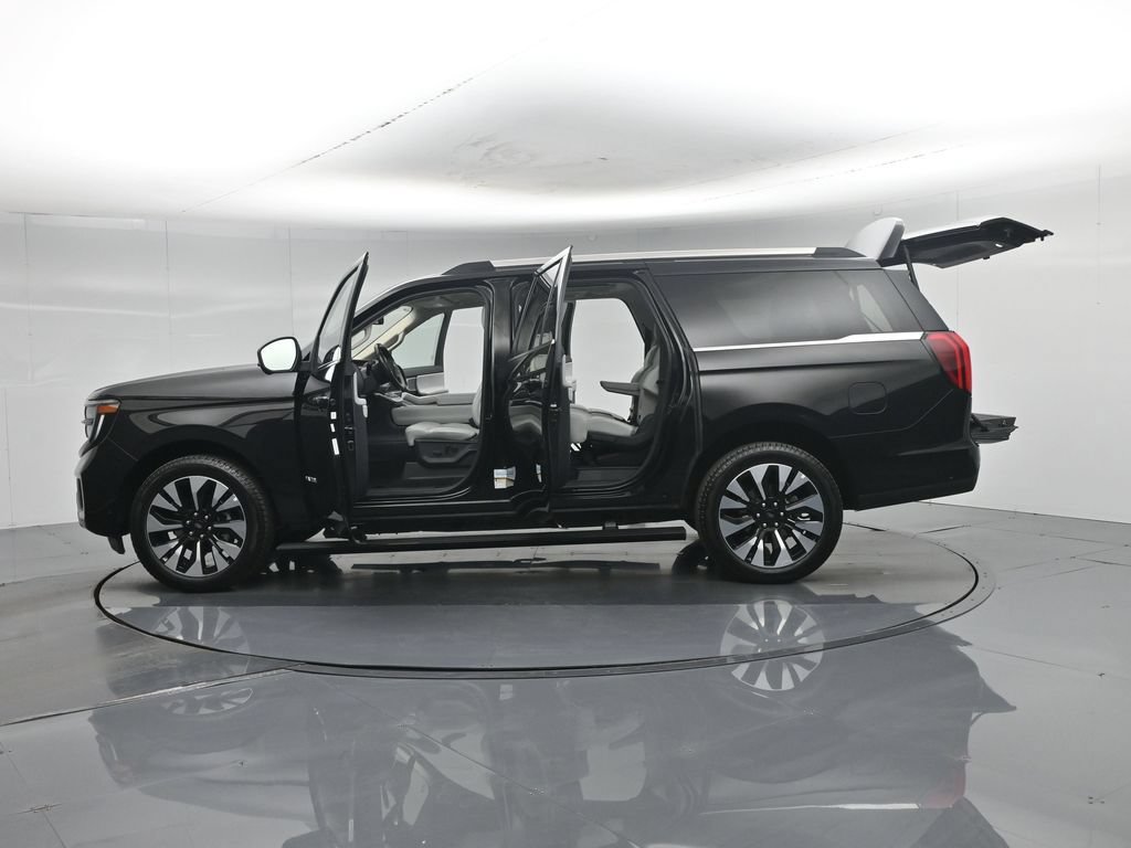 Certified 2025 Ford Expedition Max Platinum w/ Driver's Package AWD/4WD image 42