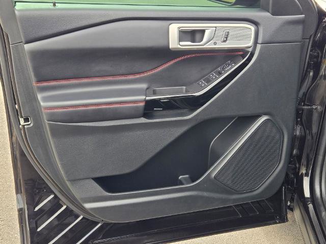 Certified 2023 Ford Explorer ST-Line w/ Class IV Trailer Tow Package image 24