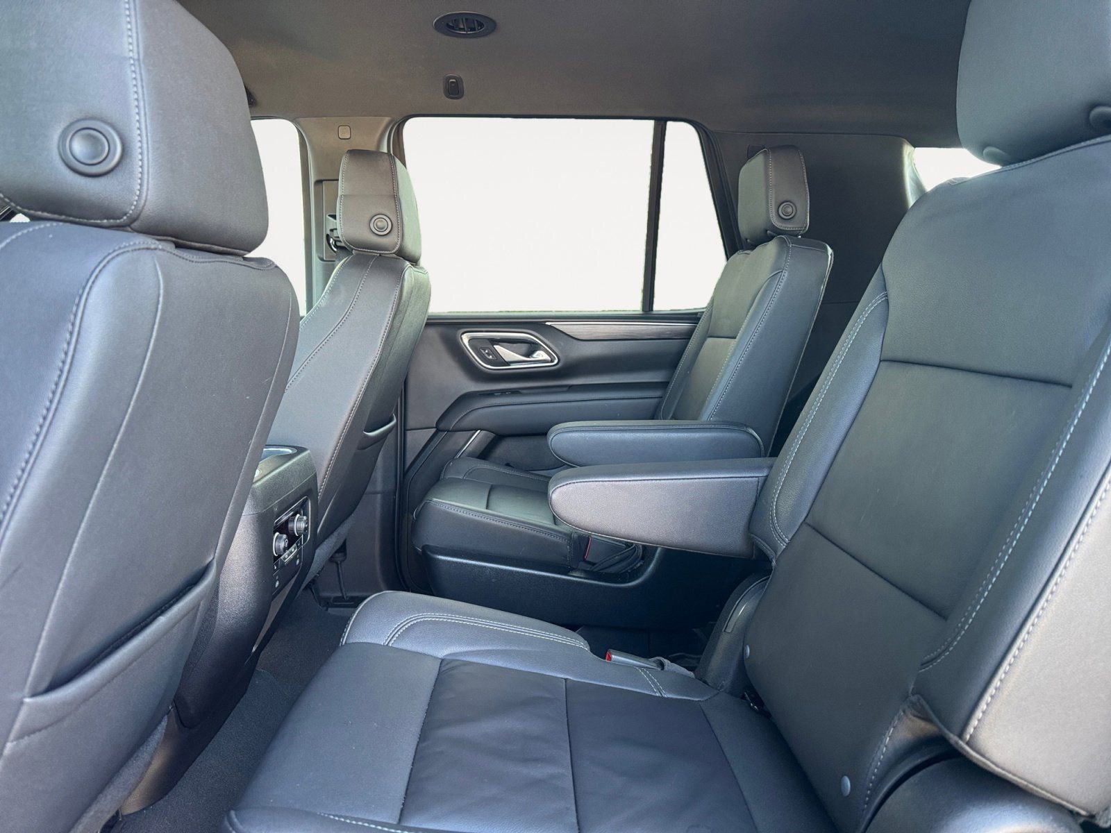 Used 2024 Chevrolet Tahoe Z71 w/ Luxury Package image 13