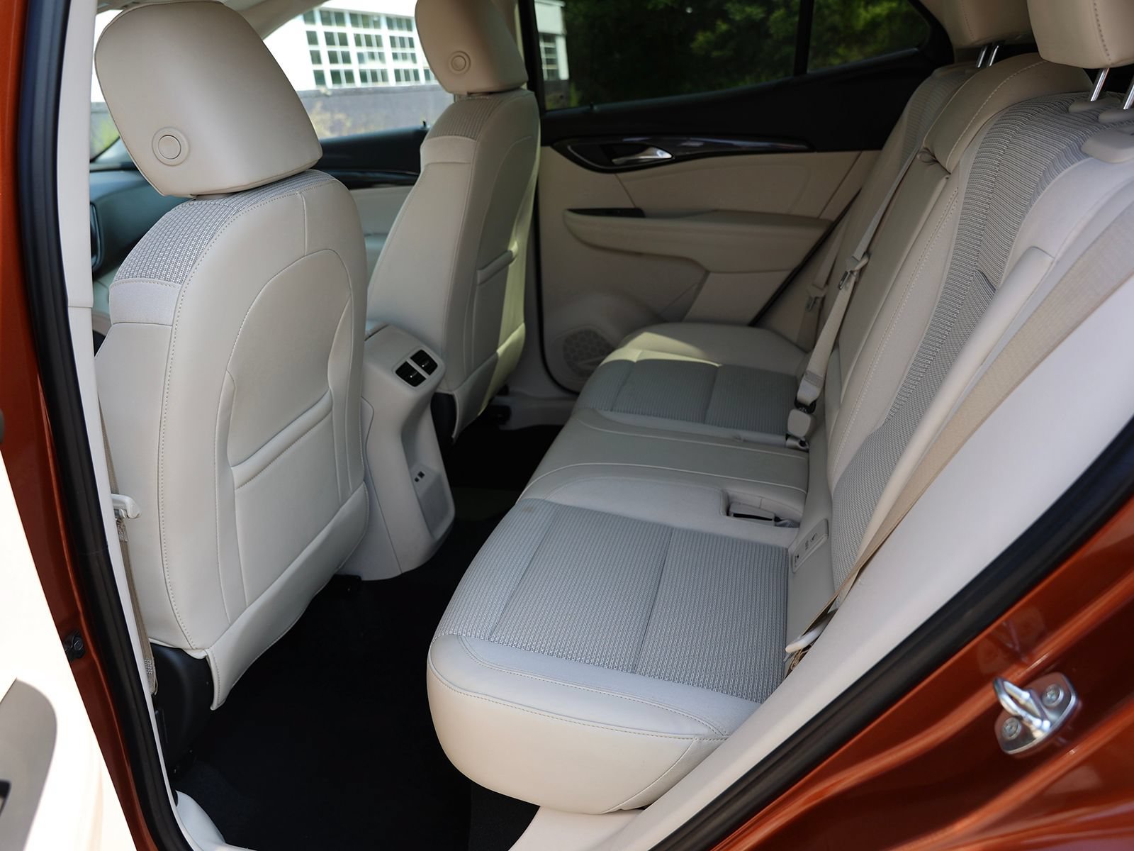 Used 2022 Buick Envision Preferred AWD/4WD image 21