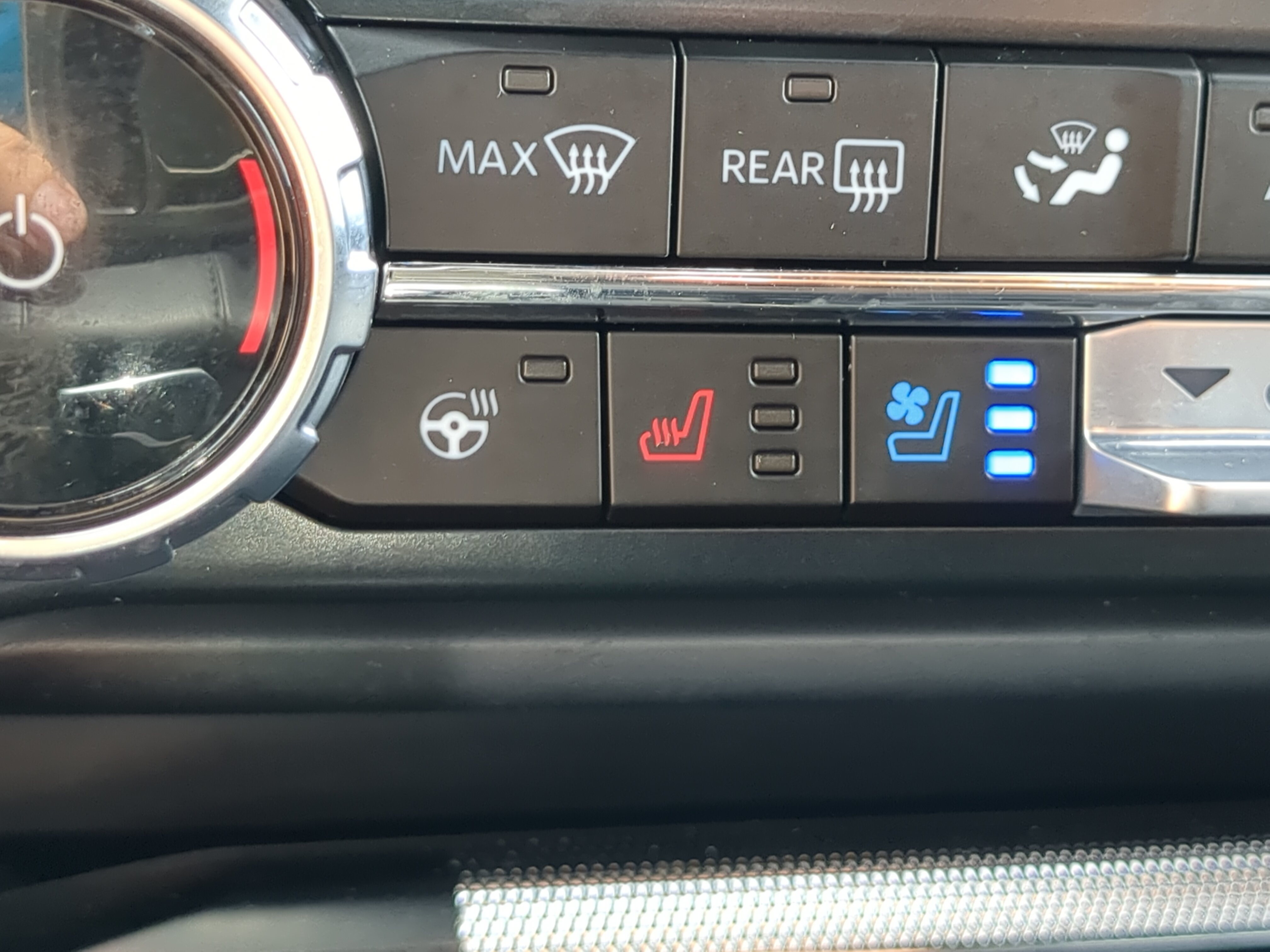 Certified 2025 Ford F150 Lariat w/ Equipment Group 501A Mid AWD/4WD image 21