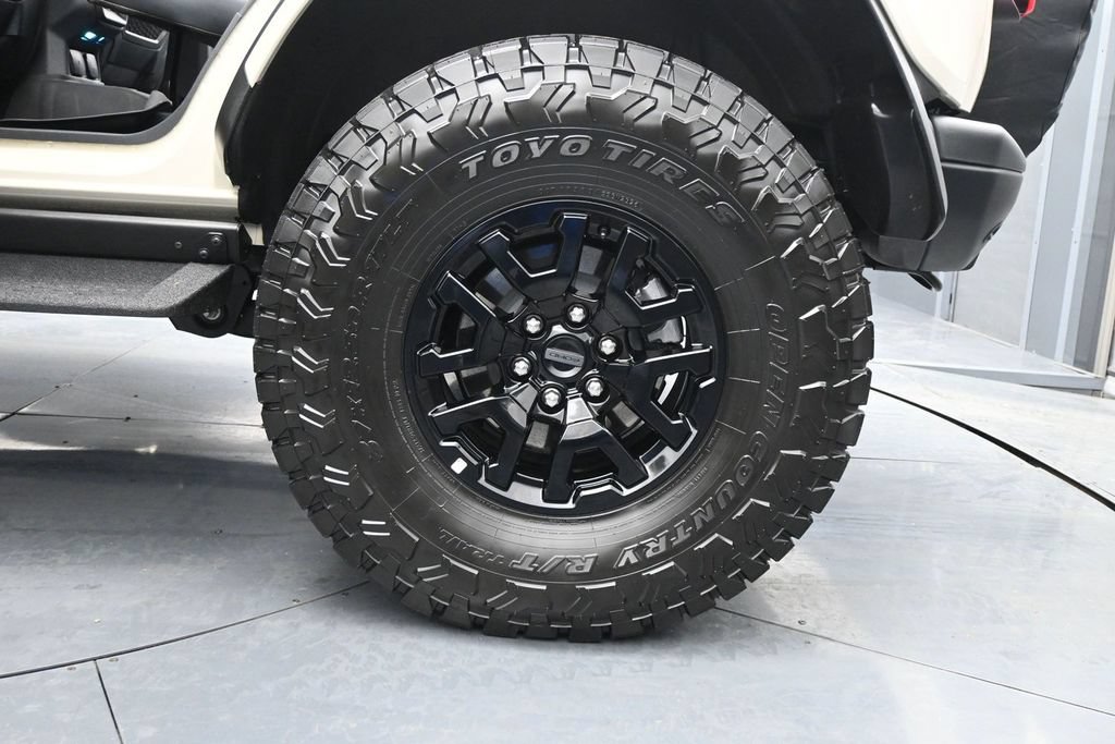 Certified 2026 Ford Bronco Raptor w/ Interior Carbon Fiber Pack AWD/4WD image 22