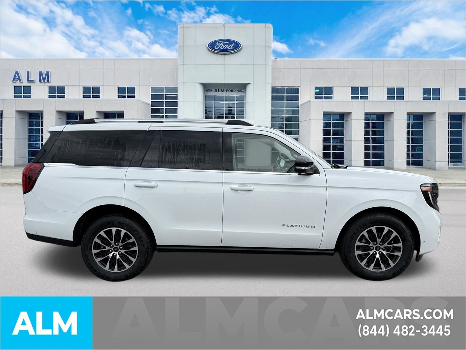 Certified 2025 Ford Expedition Platinum AWD/4WD image 5