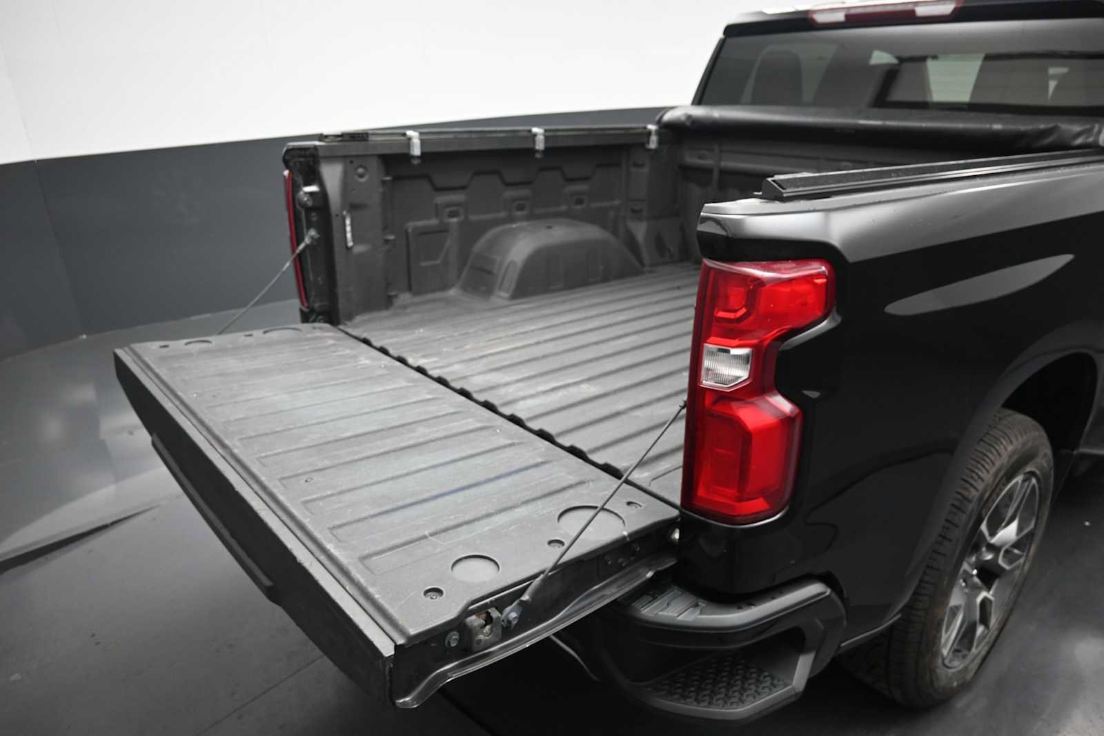 Used 2023 Chevrolet Silverado 1500 RST AWD/4WD image 21
