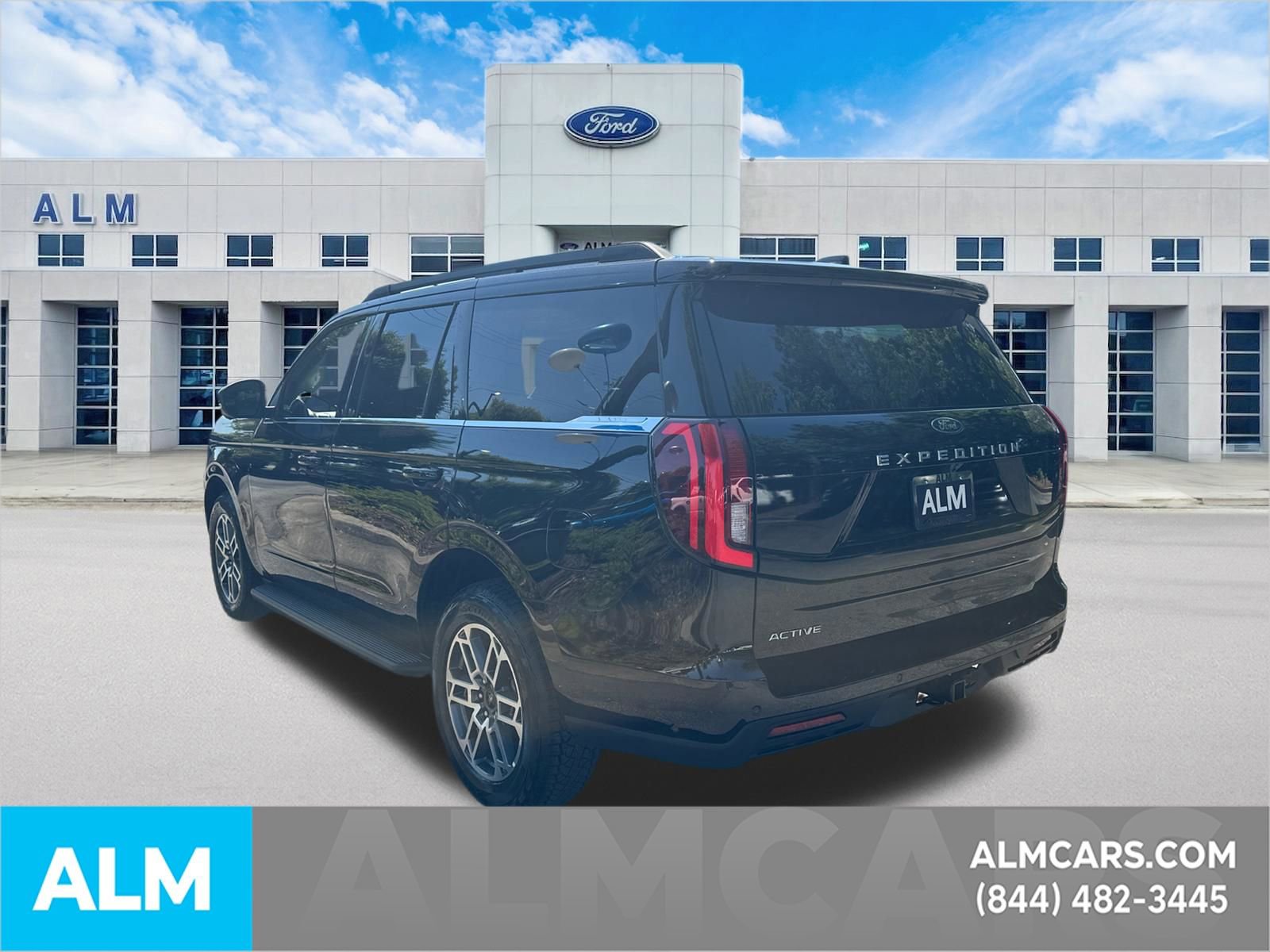 Certified 2025 Ford Expedition Active AWD/4WD image 8
