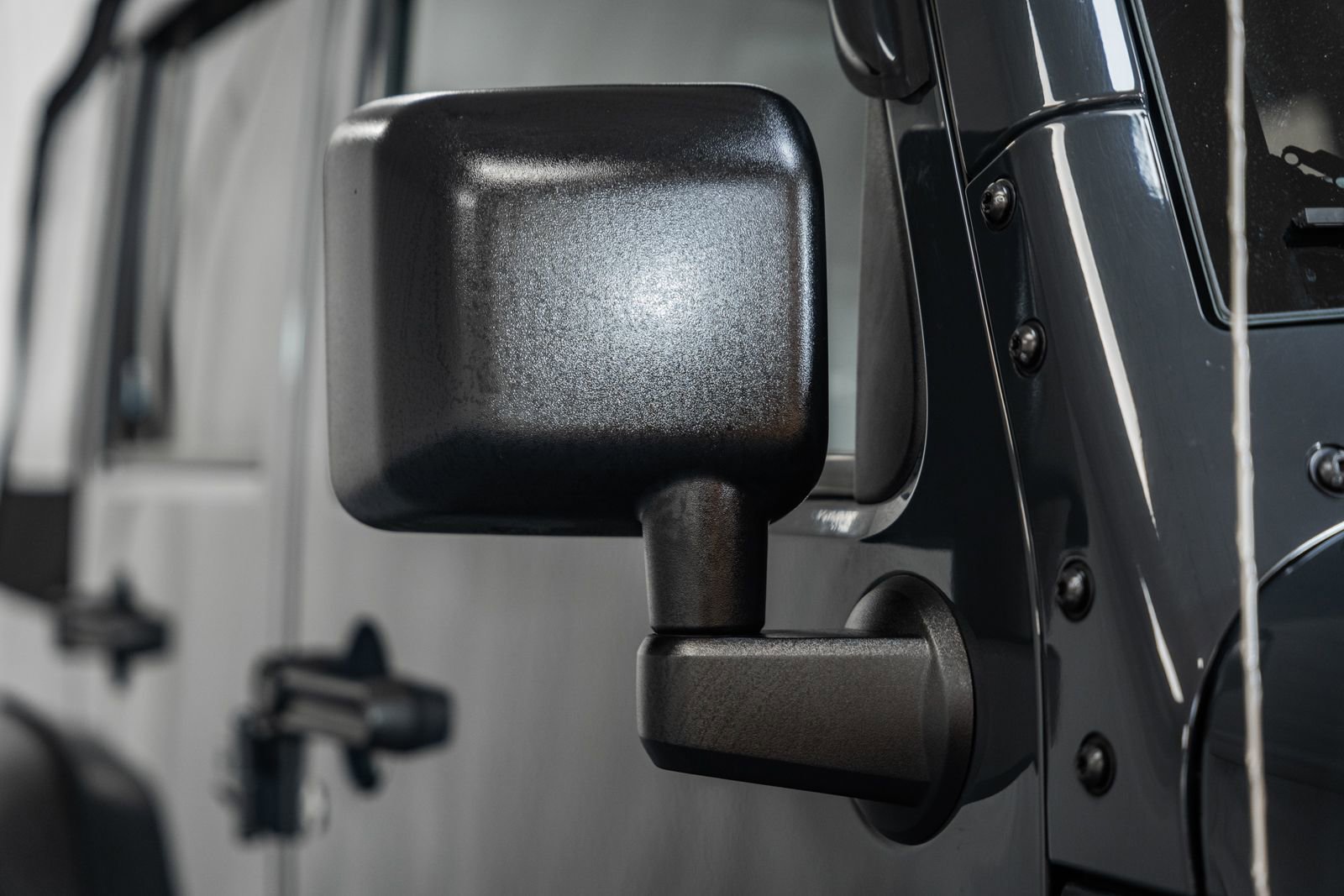 Used 2017 Jeep Wrangler Unlimited Rubicon w/ Connectivity Group image 19