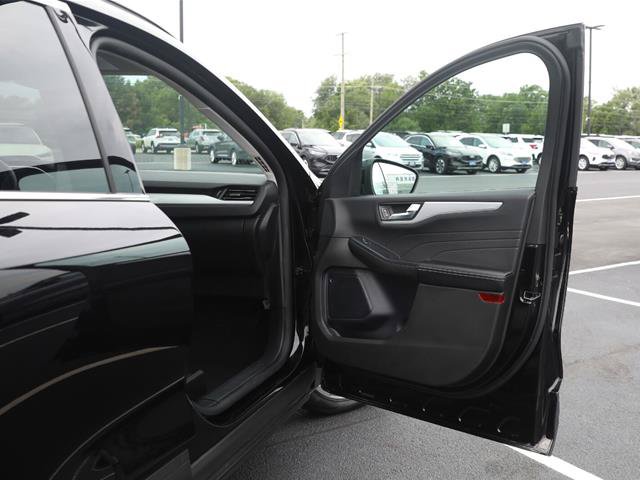 Certified 2024 Ford Escape Platinum AWD/4WD image 26