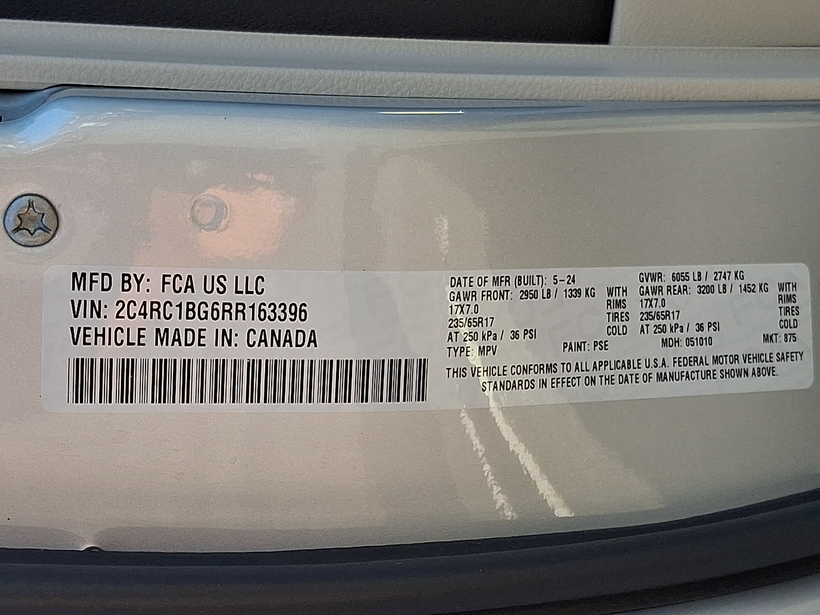 Used 2024 Chrysler Pacifica Touring-L FWD image 30