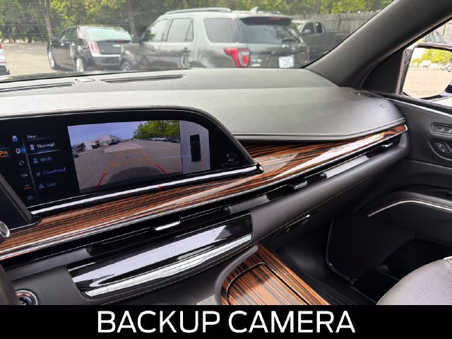 Used 2024 Cadillac Escalade ESV Premium Luxury w/ Performance Package AWD/4WD image 24