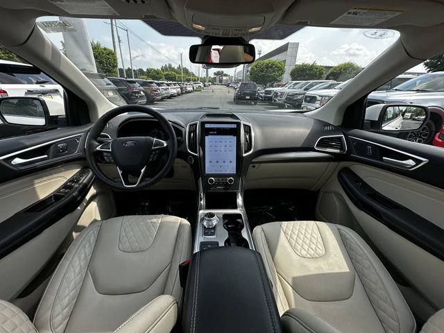 Certified 2024 Ford Edge Titanium w/ Titanium Elite Package AWD/4WD image 3