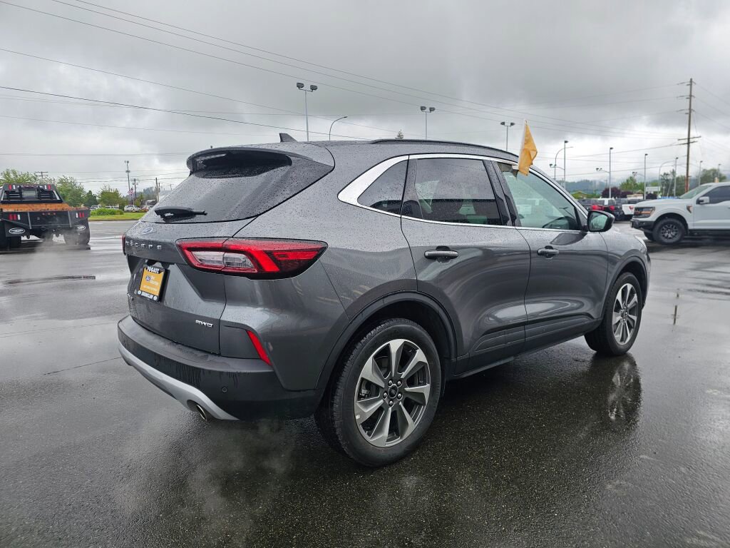 Certified 2025 Ford Escape Platinum AWD/4WD image 6