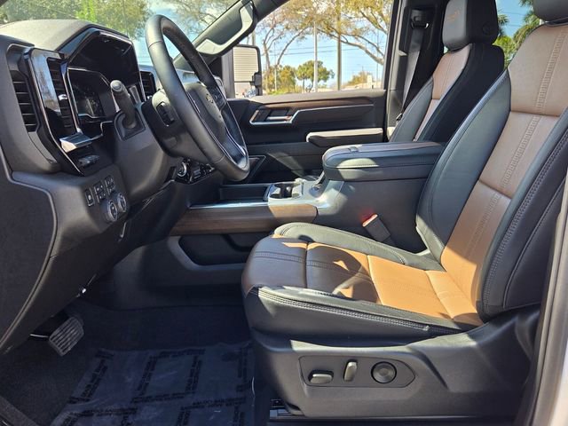 Used 2025 Chevrolet Silverado 3500 High Country w/ Technology Package image 13