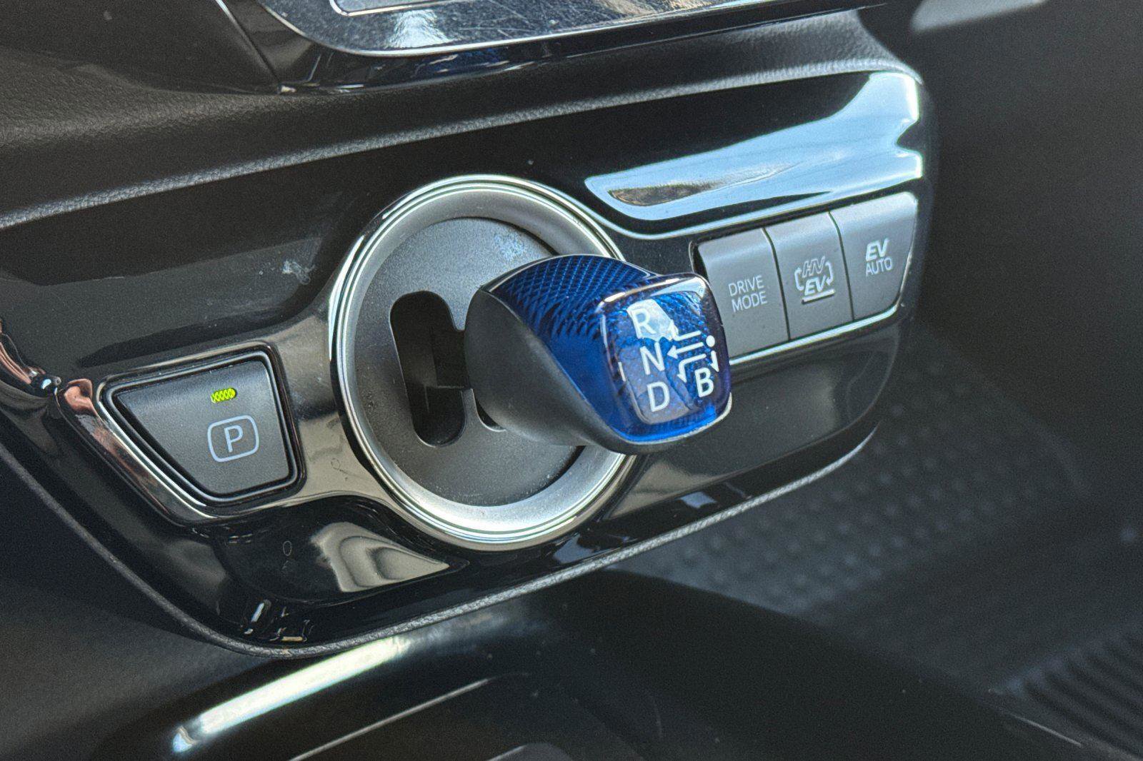 Used 2022 Toyota Prius Prime Limited image 24