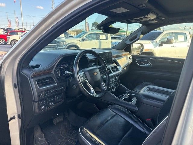 Used 2021 Chevrolet Suburban Premier w/ Premium Package image 13