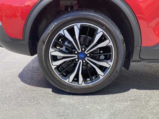 Certified 2022 Ford Escape SE w/ SE Sport Appearance Package AWD/4WD image 12