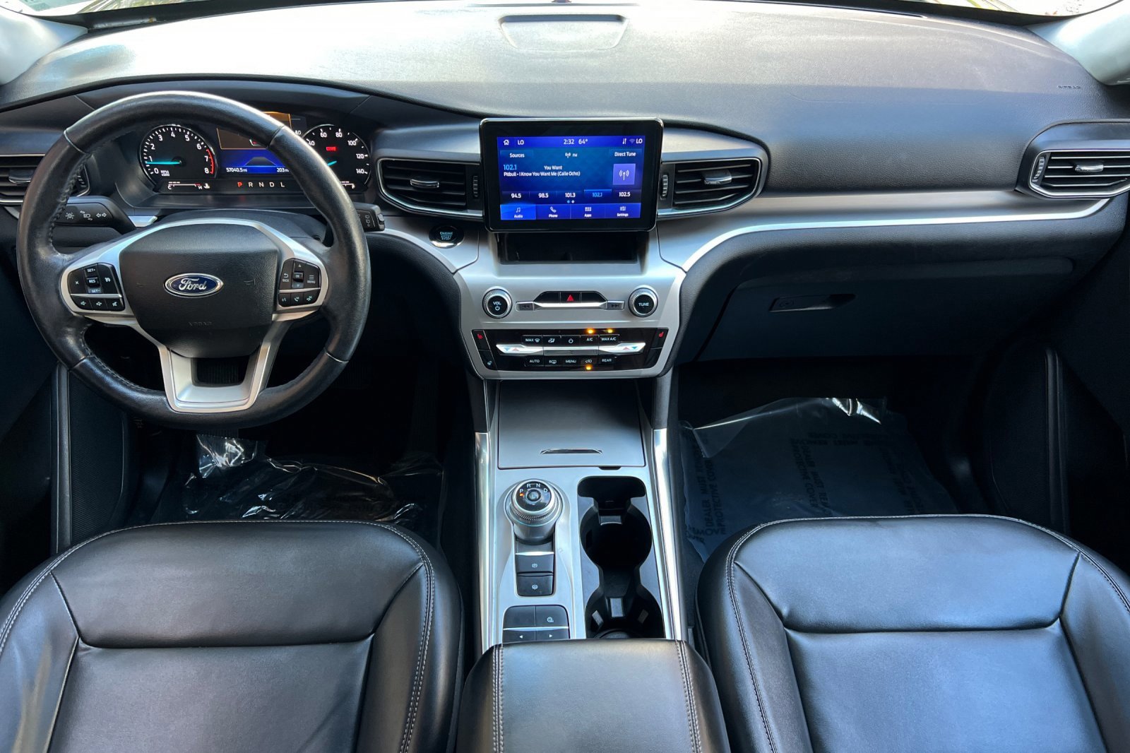 Certified 2022 Ford Explorer XLT w/ Equipment Group 202A image 15