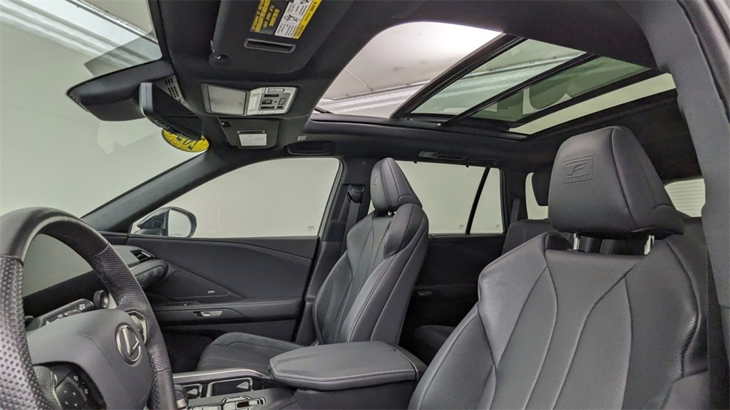 Used 2024 Lexus TX 500h AWD w/ Technology Package image 3