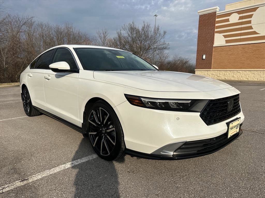 Used 2023 Honda Accord Touring image 7